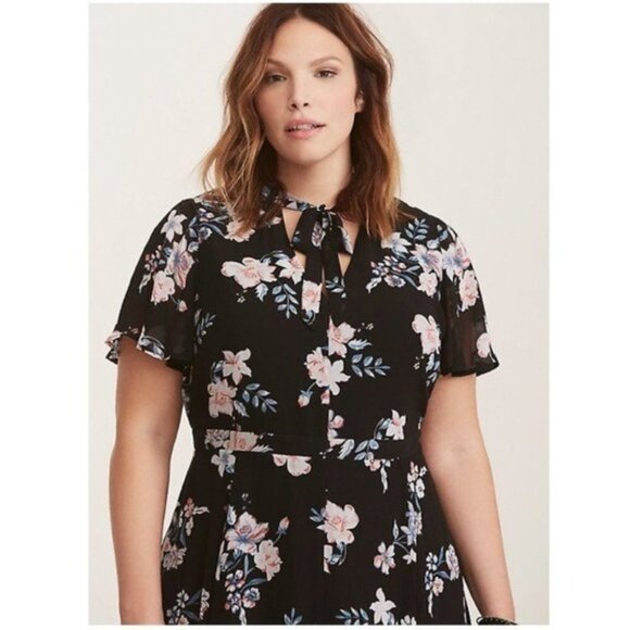 Torrid Floral Print Chiffon Dress Size 18 NWT - Picture 2 of 11